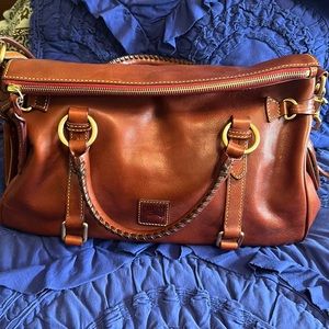 Dooney and Bourke Florentine medium satchel in ginger